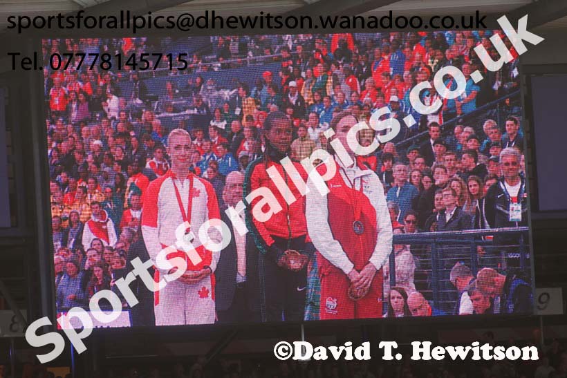 Womens 1500 metres medal ceremony at the Commonwealth Games, Glasgow. Photo: David T. Hewitson/Sports for All Pics